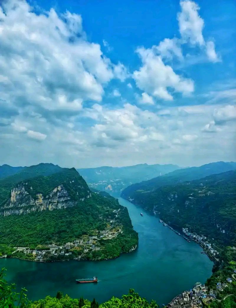 🇨🇳【中国诗人】第1292篇（名家风采）彝岭山谷秀（外一首）//文/尹怀亮(云南)（图3）