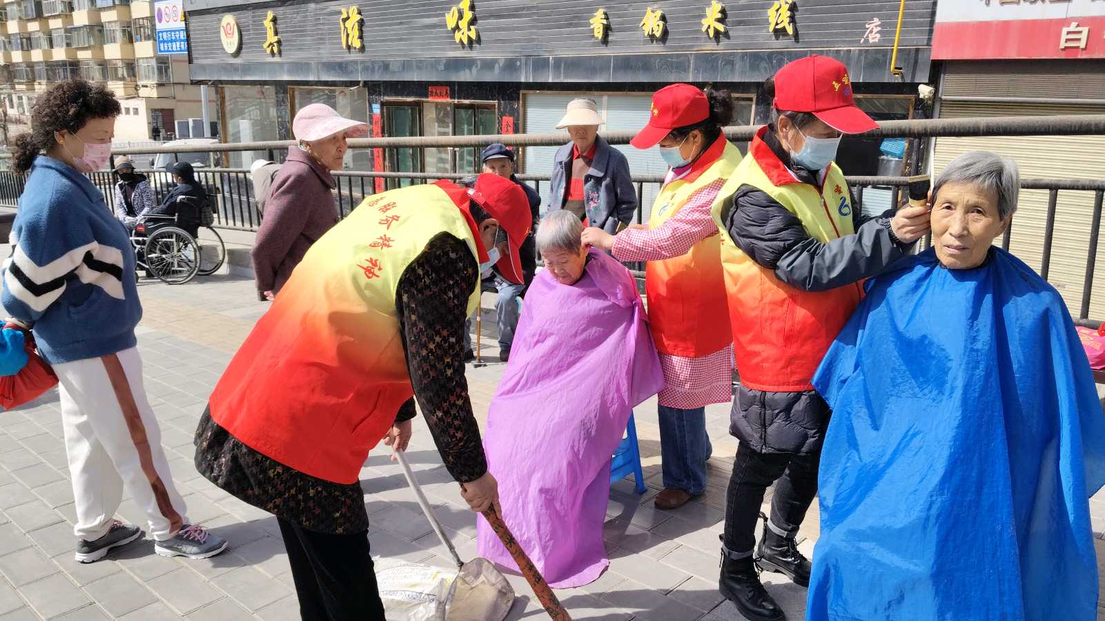 二月二龙抬头 志愿服务暖民心（图5）
