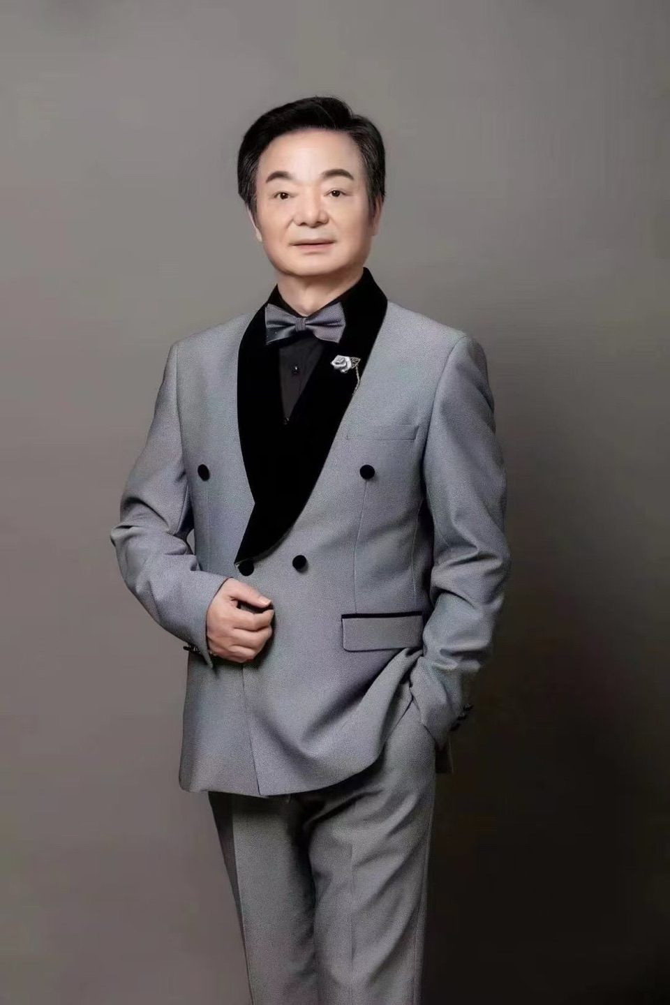 海外头条：何长明朗诵《米寿传承清华赋》谨以此诗敬献重庆清华中学八十八周年华诞｜作者 周晓鴒（图5）