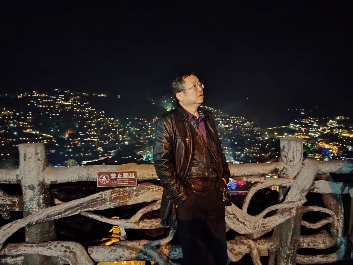 海外头条:松竹裁新韵 寸心寄春山——评孙晋平丙午春昆明行吟组诗|作者||富有(图7)