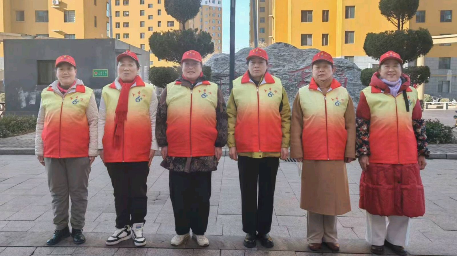 便民服务进小区 志愿温情暖人心
