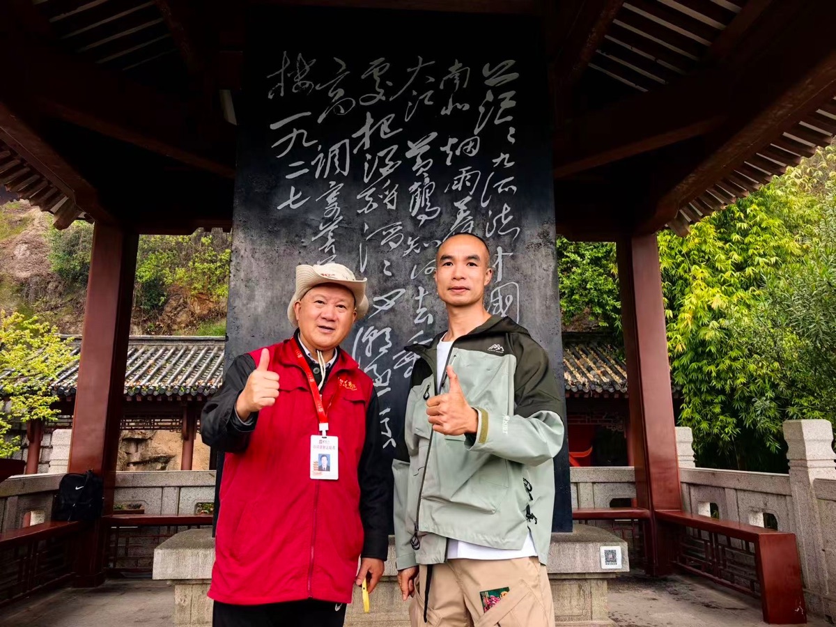 跑完汉马上黄鹤楼，粤籍跑者盛赞江城｜周智敏（黄鹤楼诗词讲解志愿者）（图5）