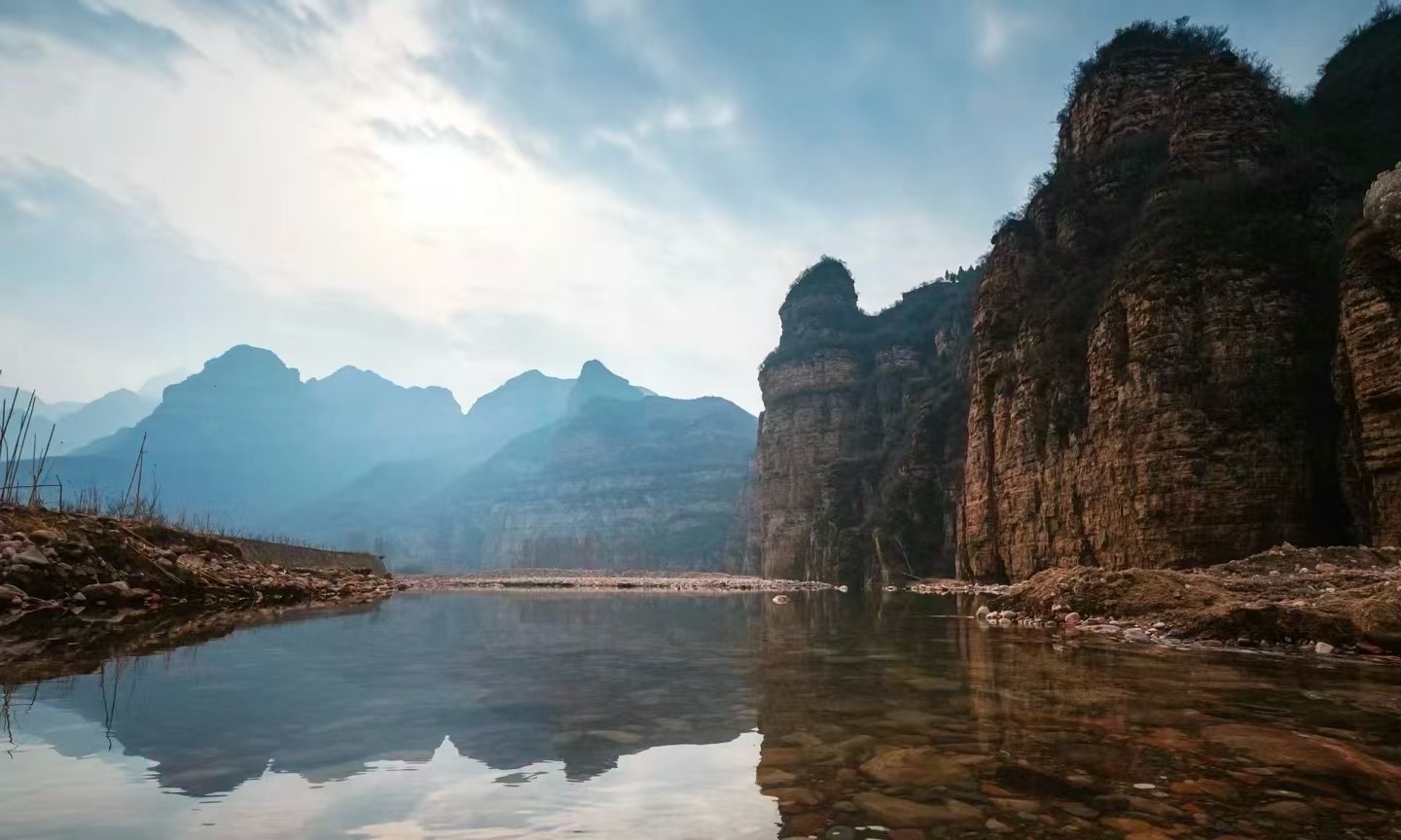 ［佳作欣赏］易名笔剑峰（诗二首）//文/陈占山（图3）