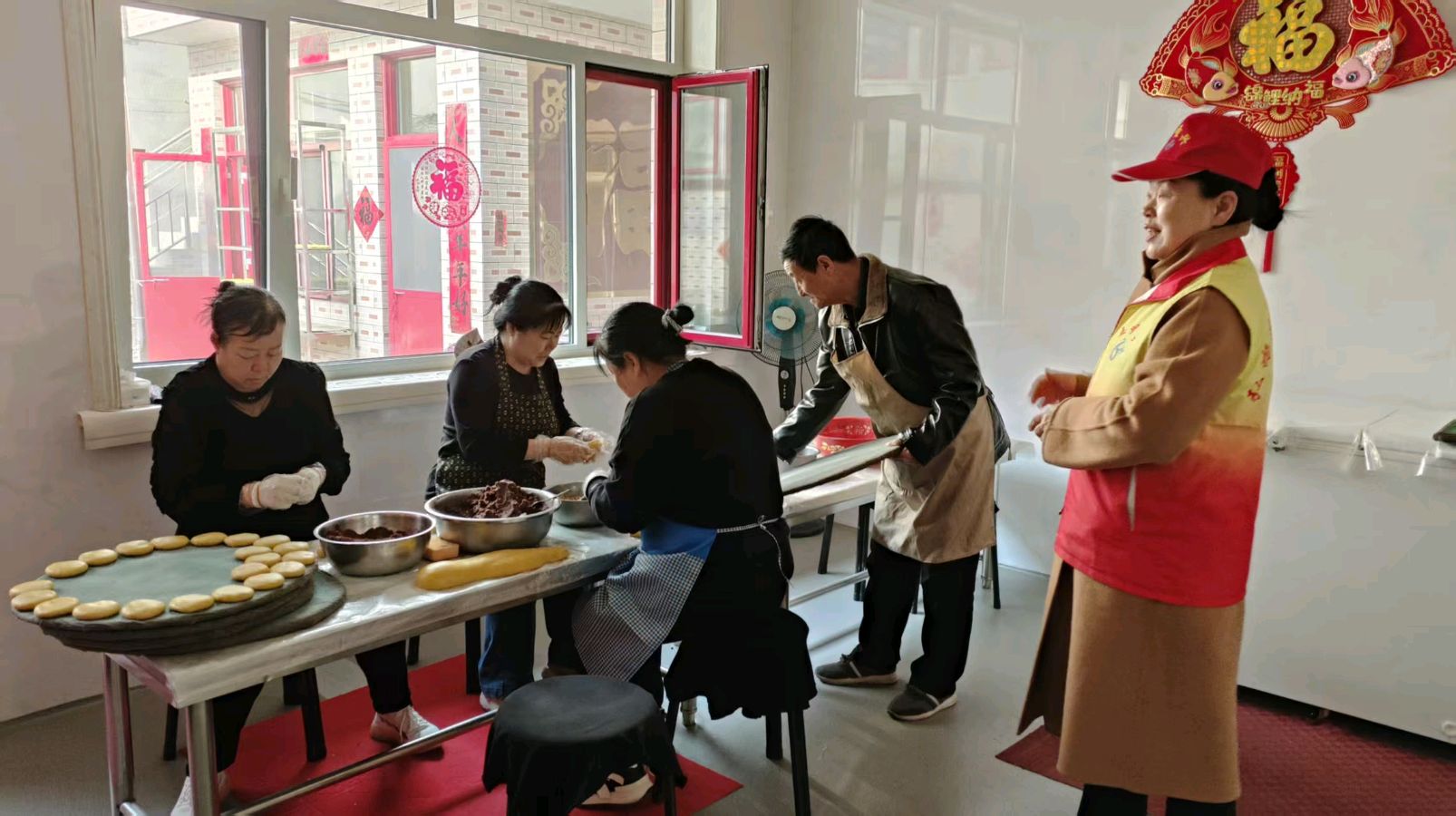 调研特色作坊 共绘振兴蓝图（图3）