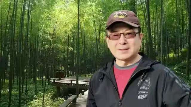 七律 《贺吕圣辉名誉会长荣膺辽宁省诗词协会顾问》作者/李静 主编/胡琴（图3）