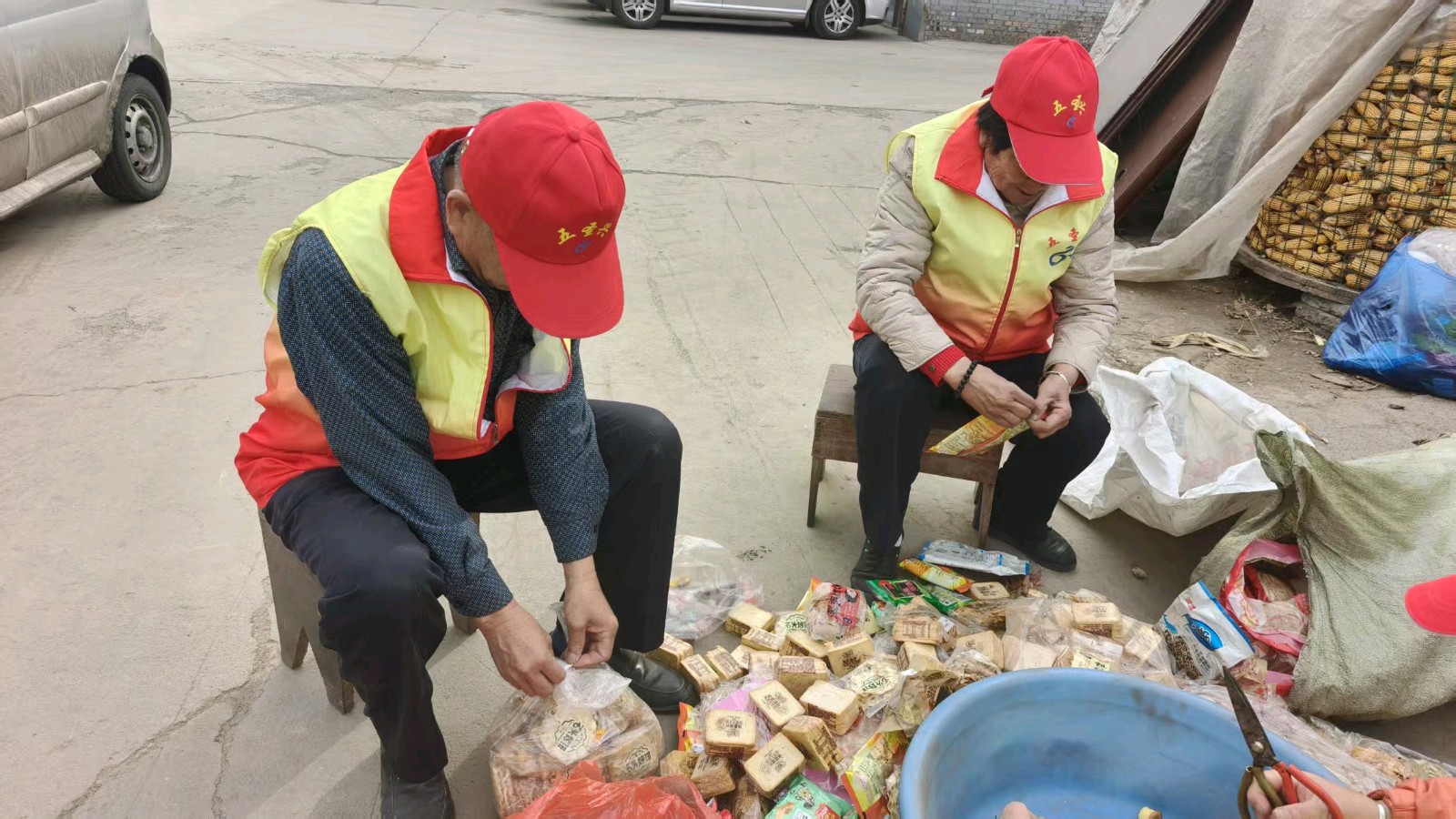 变废为宝暖民心 志愿服务助养殖（图3）