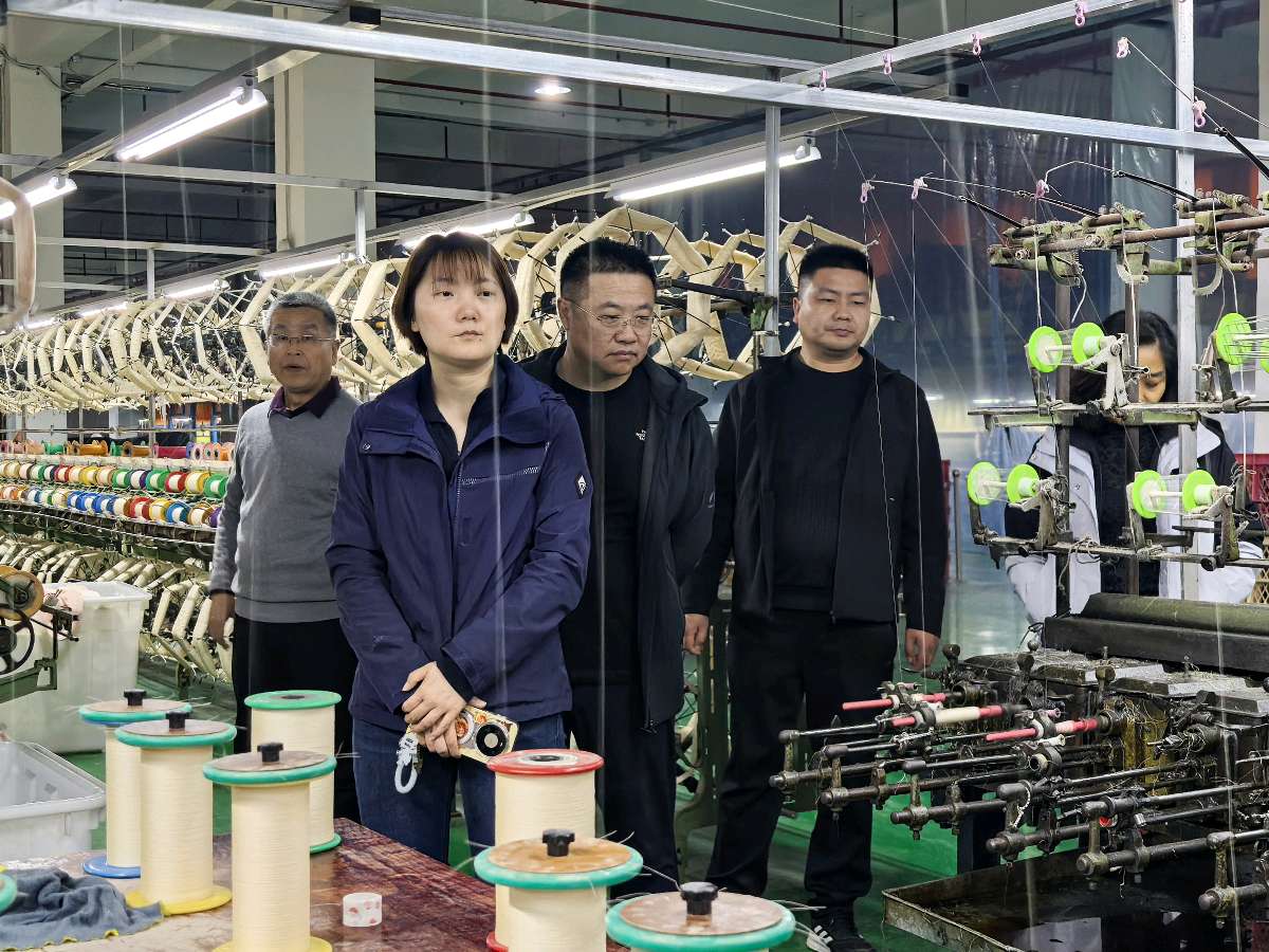 鲁山县：全国畜牧总站调研组对一化柞蚕遗传资源保护及品种审定进行考察