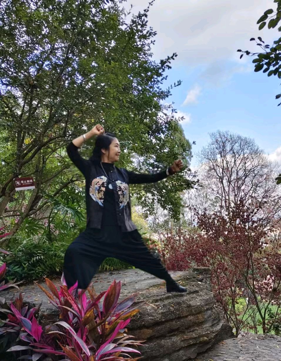 【纪实散文】 你是我心中一尊佛 ——写给我的太极教练贾玲老师！文/吕海波（陕西咸阳）（图3）