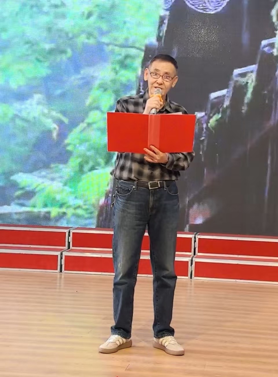 句句颂春思故人，声声皆是爱诵情——松安朗诵团朗诵会纪实，作者，金子（图12）