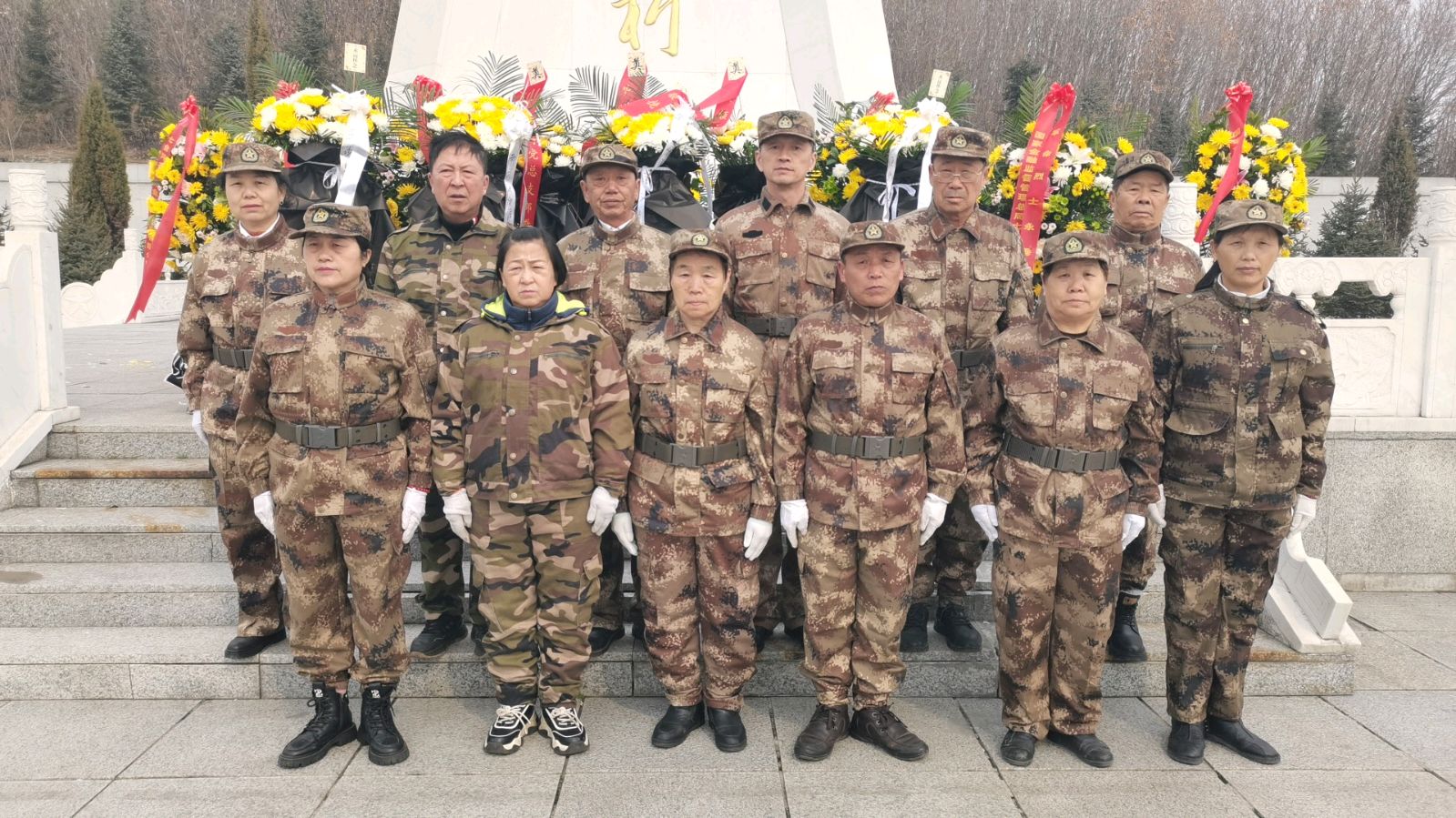 铭记历史祭英烈 忠魂不朽励初心（图2）