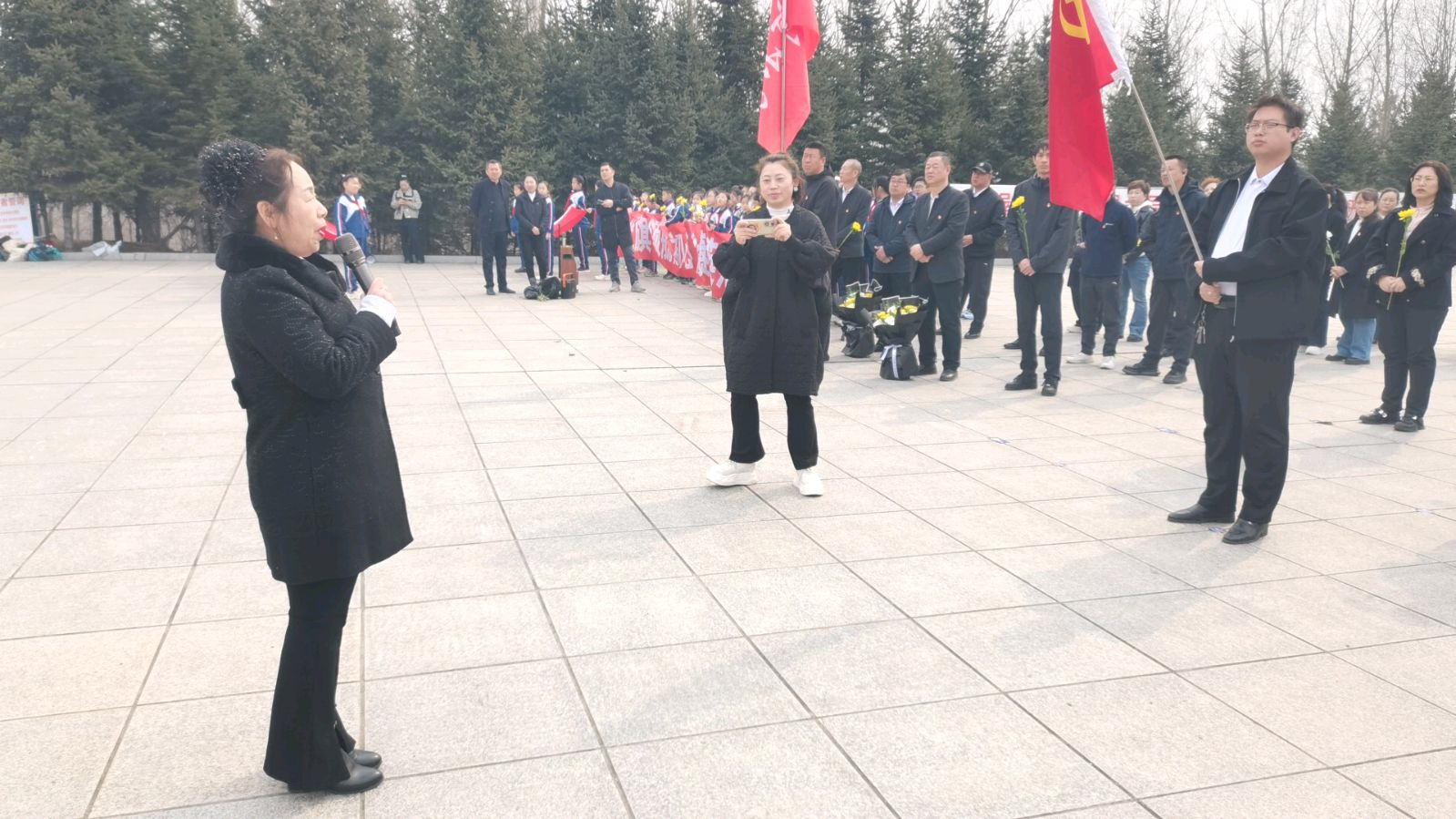 铭记历史祭英烈 忠魂不朽励初心（图6）