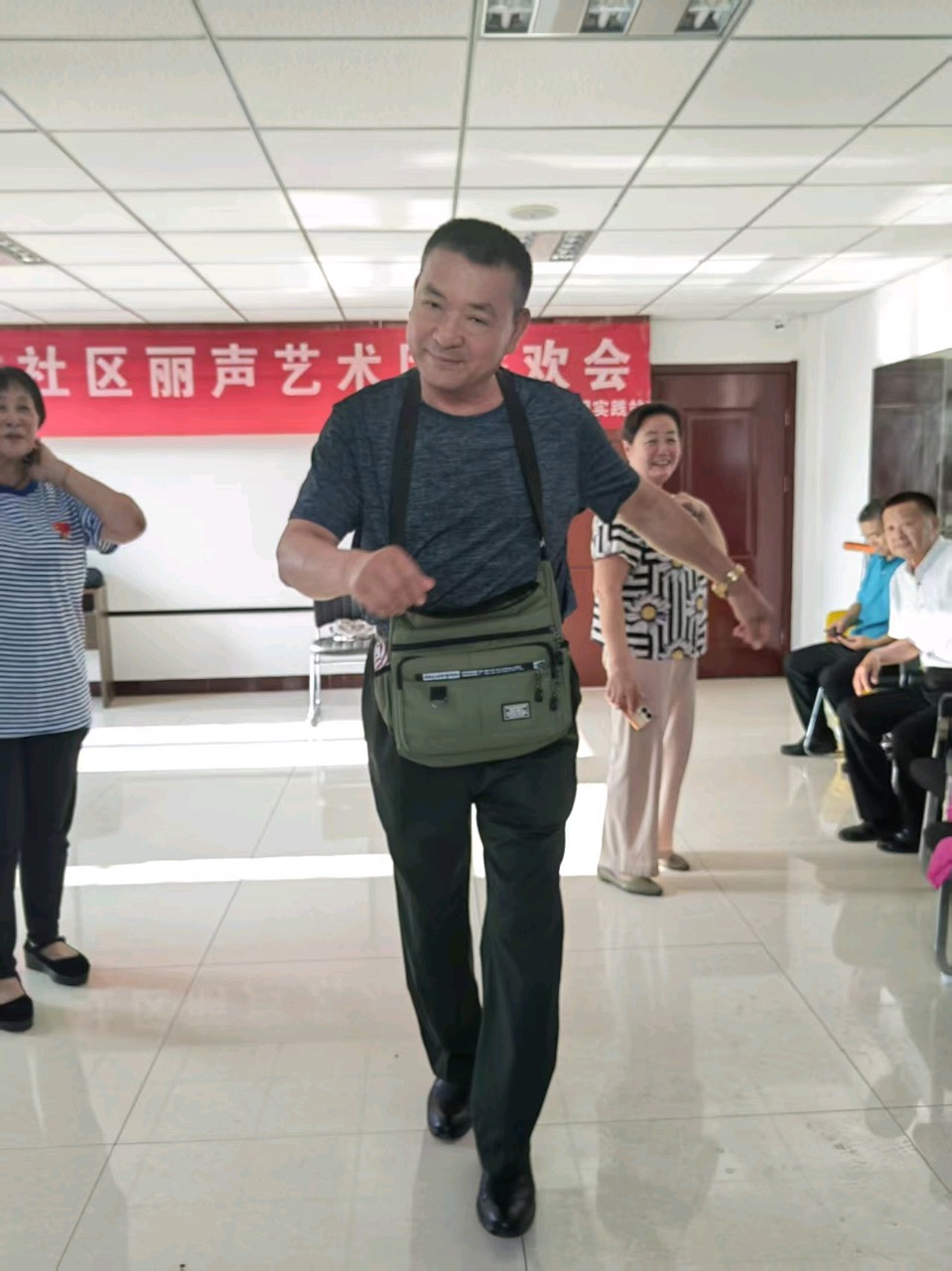 【都市头条向幸福出发编辑部】第15444期 岁月淬炼的生命诗篇——赞王玉峰同志 文 如月 主播 玥言(图8)