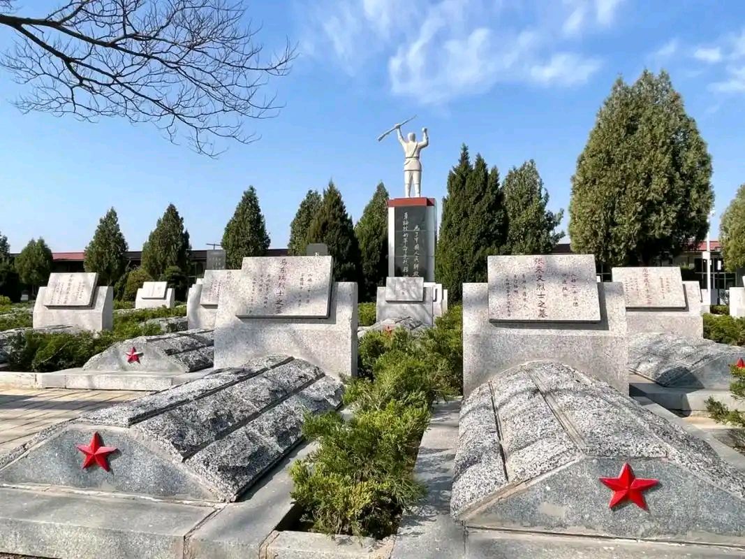 聆听 ‖ 玫瑰伊人朗诵《两辈祭英魂》作者/蒲扇（图8）