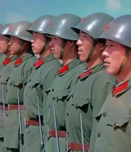 名家精作《那段戎装闪现的新兵连》文/杨成民（黑龙江）编辑制作：段广亭【都市头条采菊东篱文学社】（图4）