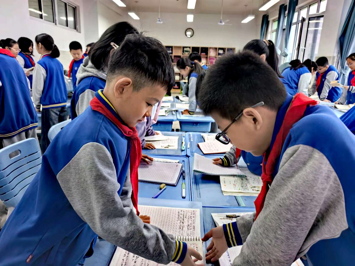 师者之风，立地顶天——小学生眼中的孟国泰人物形象（图3）