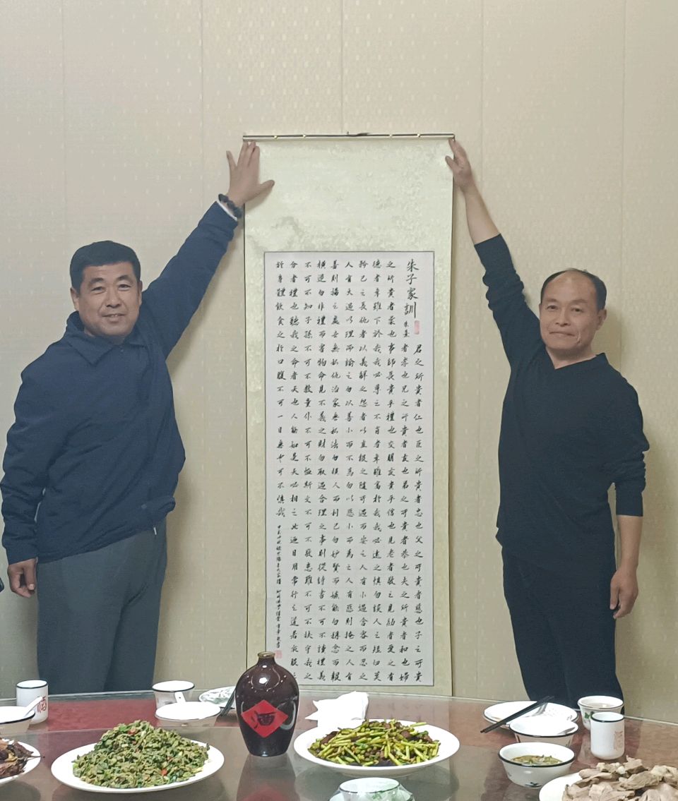 聊城书画艺术家考察团赴临沂蒙山山庄写生基地考察 共绘两地书画艺术协同发展新蓝图（图6）