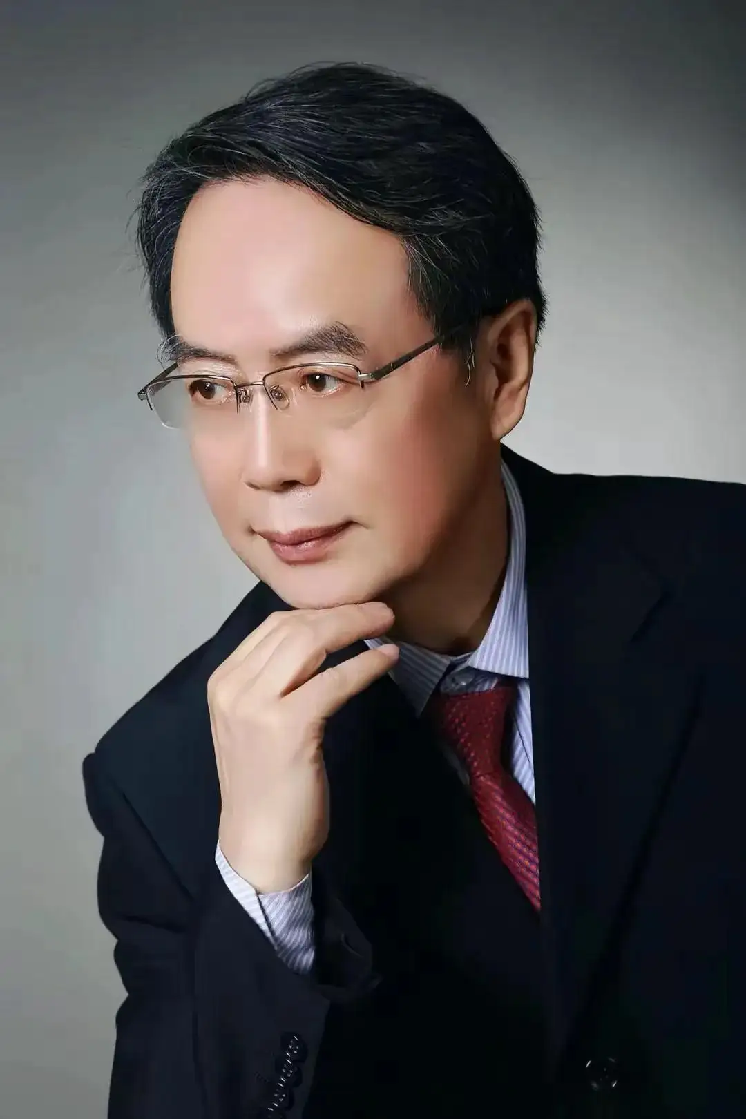 《春风催我踏花去》歌曲欣赏(作词:王晓霞/作曲:刘书先/演唱:音萱)(图2)