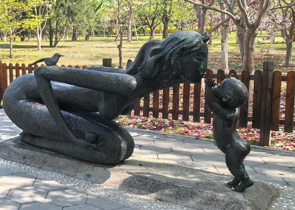 【荣耀中国】北京文学社【乐天头条】//七律·春之韵律/作者:孟现春(编委)(图4)