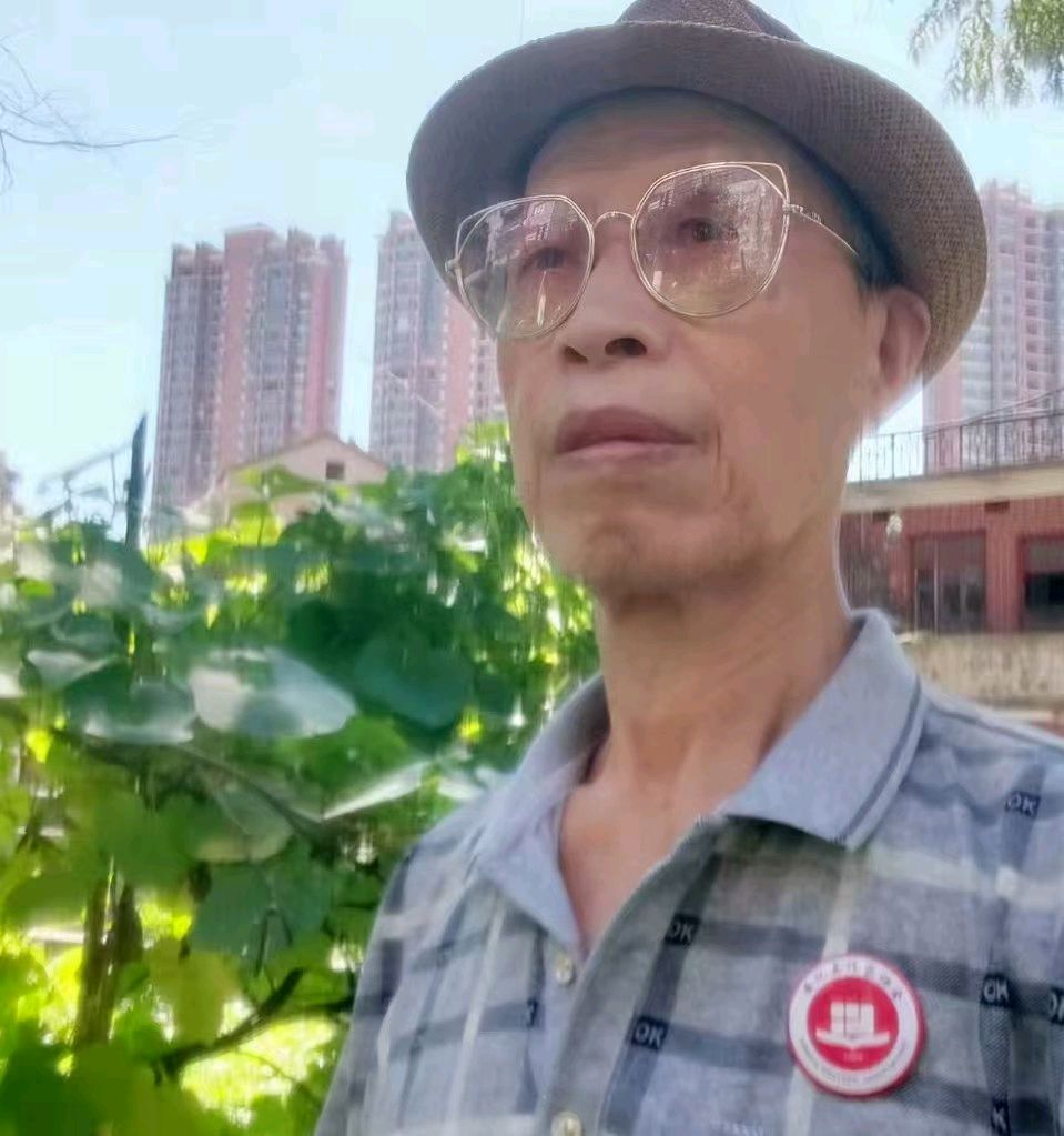 黄昏乐意酿晨光 文/诗逸/湖南安化 || 东方《品语亭》诗社总社