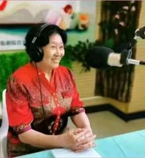 诗意传情诗社【走进四月】文‖姚京平 诵‖淡淡的茶香（1901）（图5）