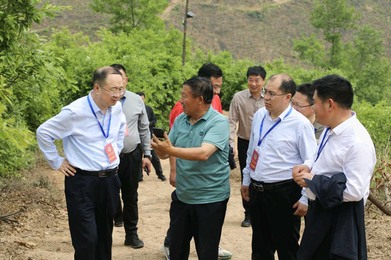 河南：鲁山县政协开展“擦亮‘中国柞蚕之都’名片 推动蚕业高质量发展”专题视察调研（图3）