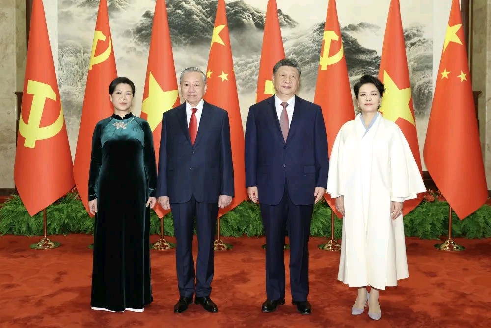 🇨🇳【思归客诗词学会】NO：5395（名家风采）李文兵每日特刊（双语版）（图3）