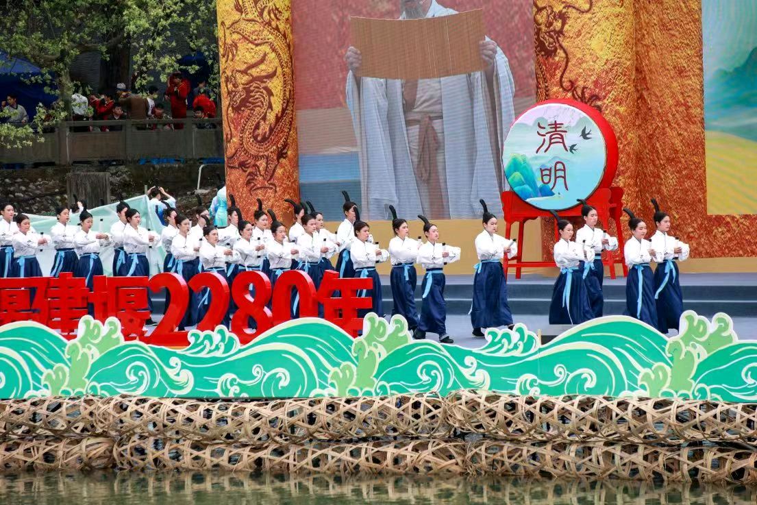 【荣耀中国】文学社*七律·都江堰放水大典纪实祭李冰（二首）文/牟云青（山东龙口）（图11）