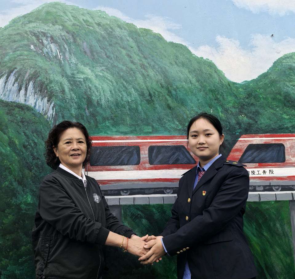 「两个主题学习教育心得体会」之四‖深学长征精神 践行榜样力量 以青春之我守护渝怀通途