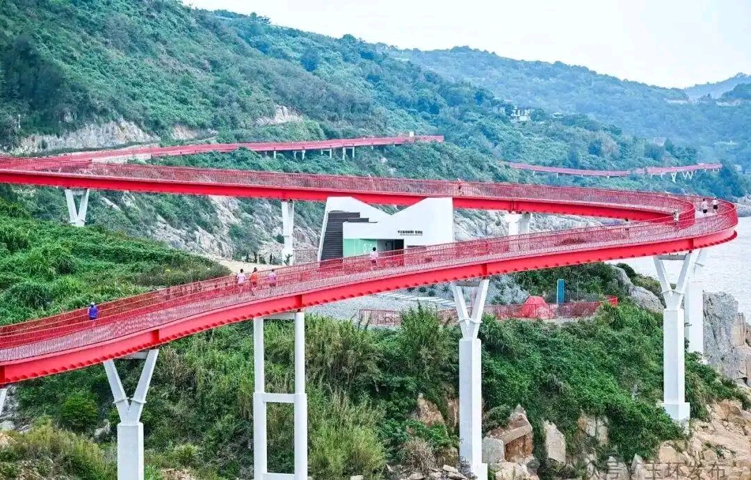 武陵春•观赏栈头红丝（毛滂体） 作者:王省南（浙江杭州）（图2）