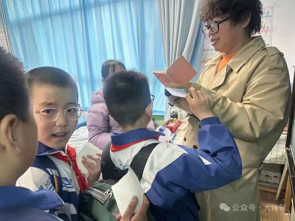 海外头条：《曹谁引航让诗歌植根于童心》作者||贾兰仙（图6）