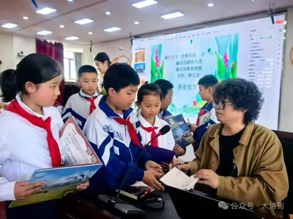海外头条：《曹谁引航让诗歌植根于童心》作者||贾兰仙（图7）