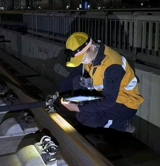 「两个主题学习教育心得体会」之九‖以榜样为旗 赓续长征血脉 严守钢轨安全关口——两个主题教育学习心得（图4）