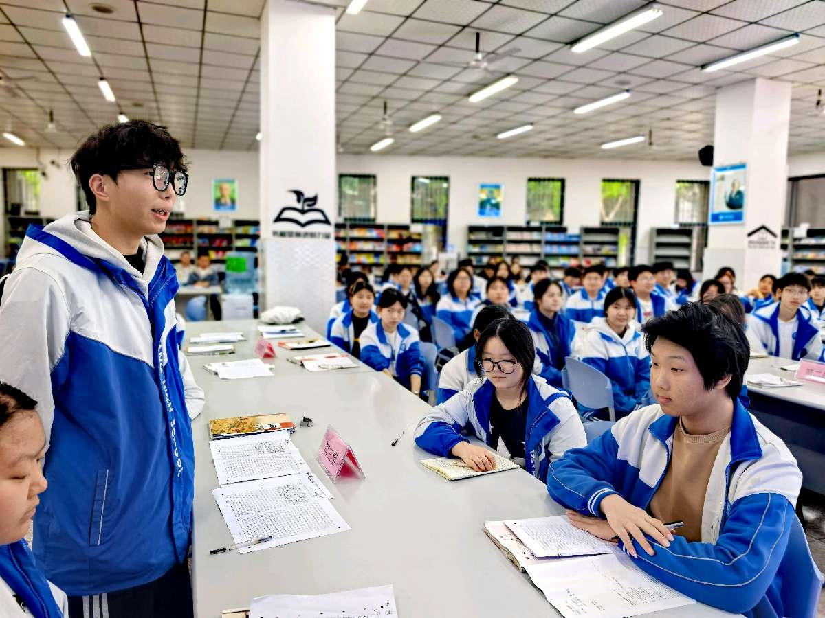 成都师院德阳高中高快作文之星（4）李梓琪：怀创新之志，行脚下之路（图3）