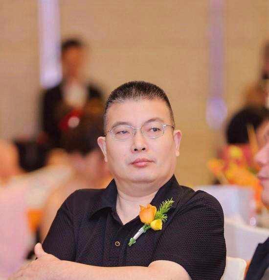 海风吹酒吧_文／南疆一_海口辽宁鞍山商会头条（图4）