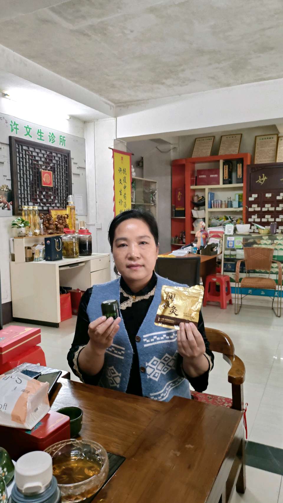 胥小麦、李志玲:推广“艾约家方”，健康四面八方！