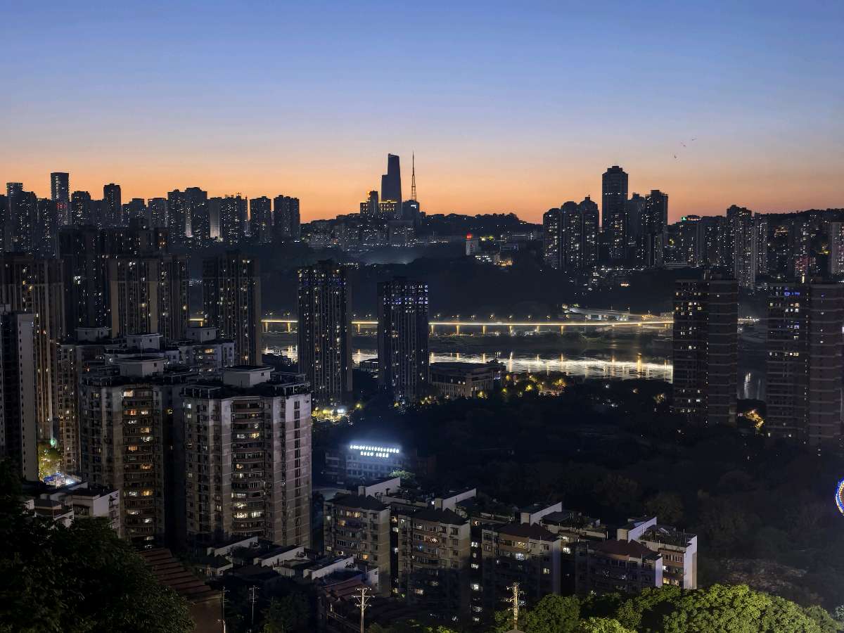 「散文」铜元之光揽夜色，山城岁月映华章（图6）