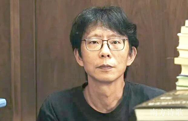 “崖丽娟诗访谈”第二季:张定浩| 每个当代诗人都各自为战(图2)
