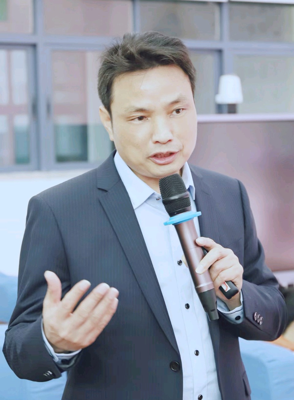 深圳洪湖•穆传慧：在路上，我们永远年轻，永远热泪盈眶——读《大众教育学》有感（图2）