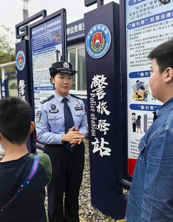 “母亲节”系列‖一身藏蓝守岗位,一片孝心敬亲人(图5)