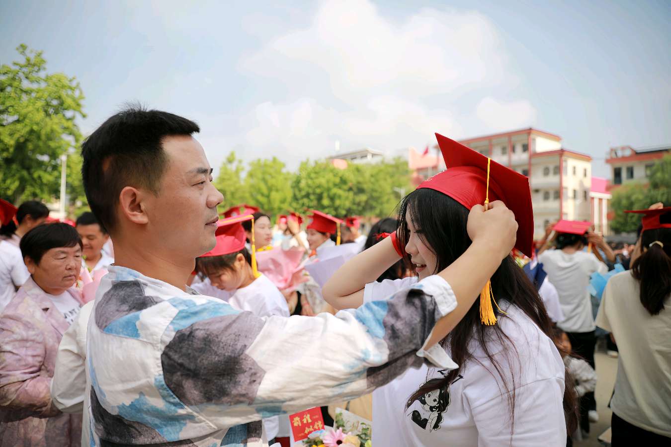 以成人礼启青春新章 以匠心教育育时代新人——叶县旧县高级中学圆满举办高三十八岁成人礼（图3）