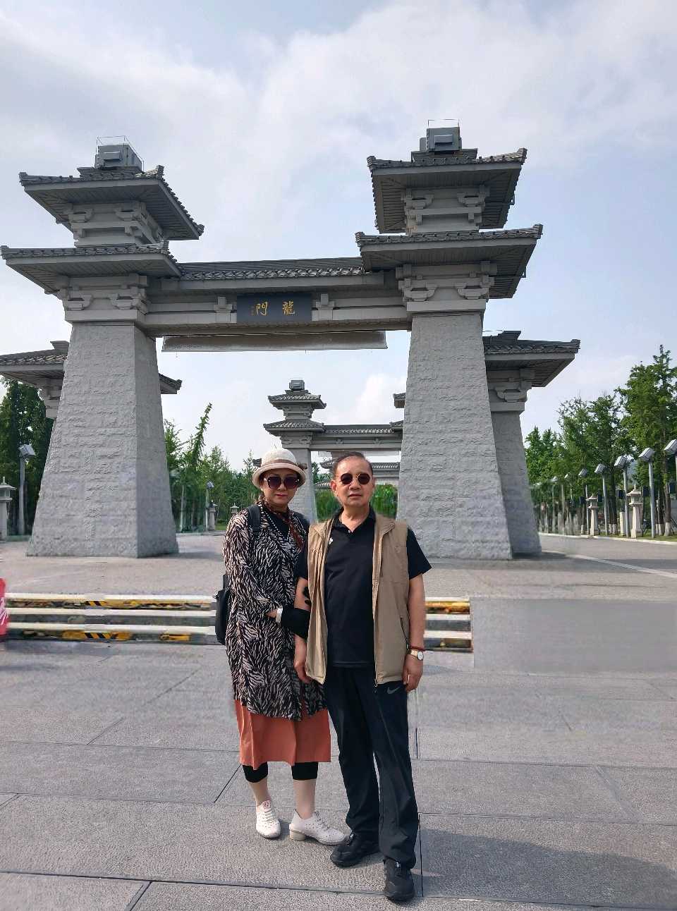 探访龙门石窟（图2）