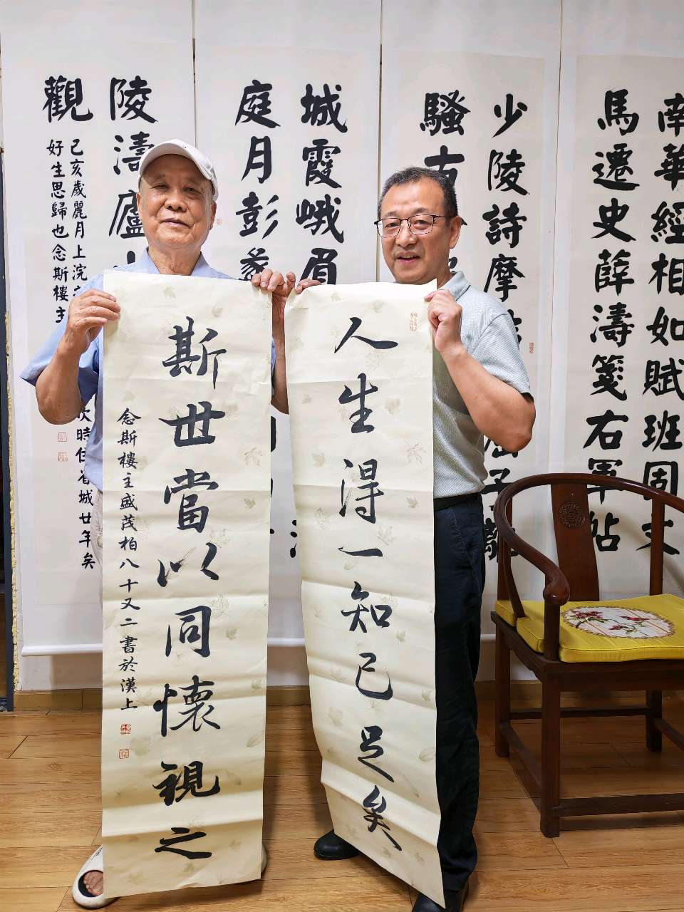 楚风文脉润商魂 墨宝传情启新程——顺富顺裕核心团队拜谒荆楚文艺泰斗盛茂柏（图4）