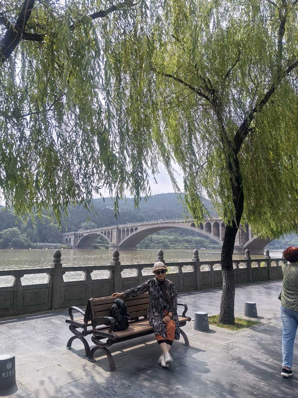 禹王池塘观鱼（图2）