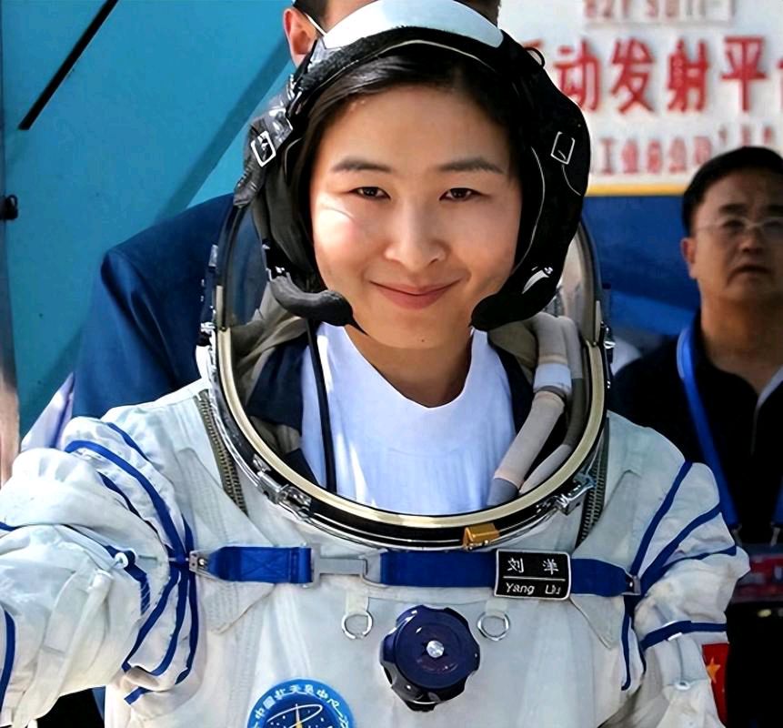 【九天绽芳华 巾帼铸荣光】组诗四首 文/陆泰先（图4）
