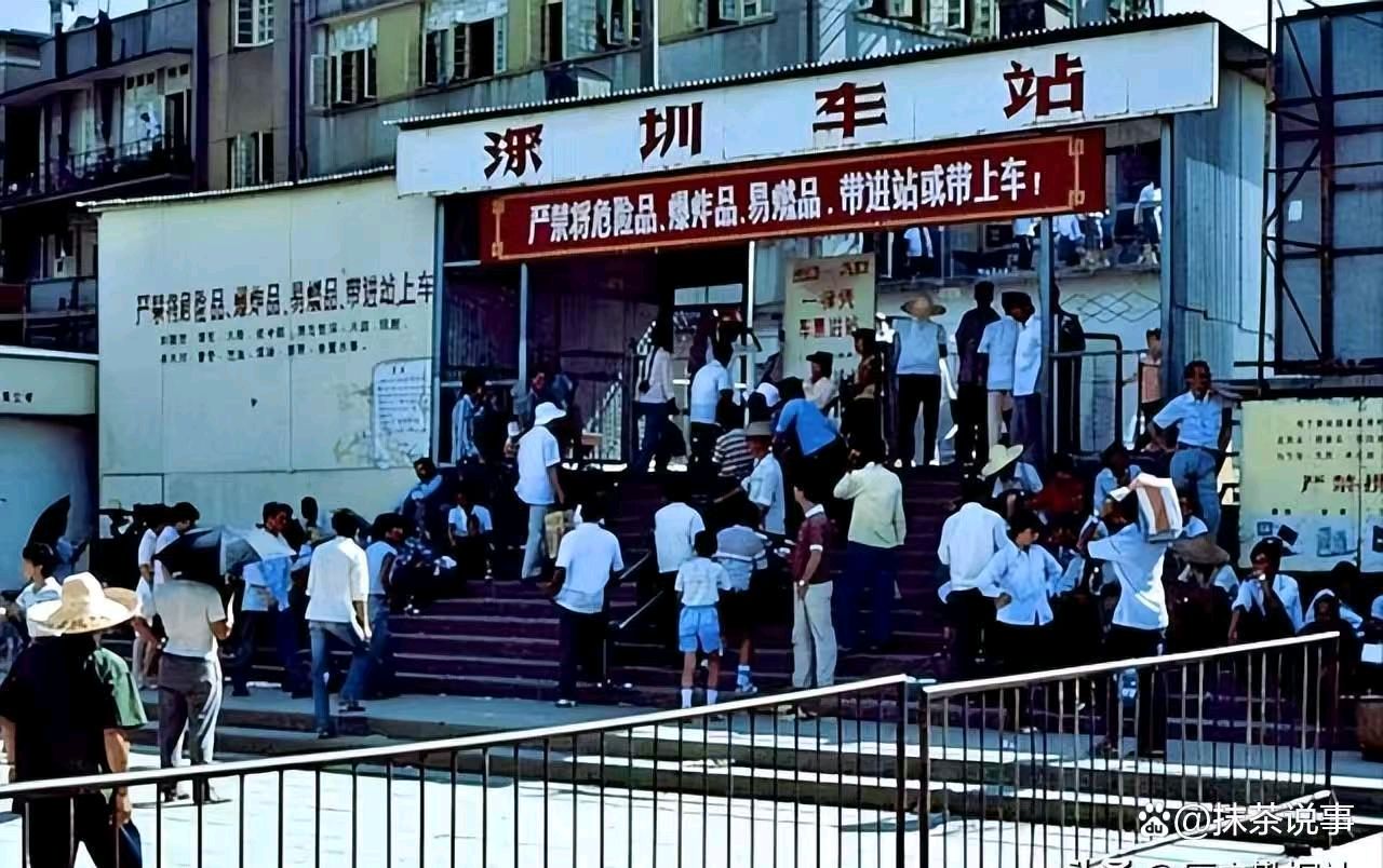 《啊，小渔村》（外二首）作词：潘毅 ； 作曲：嵇嘉常（图16）