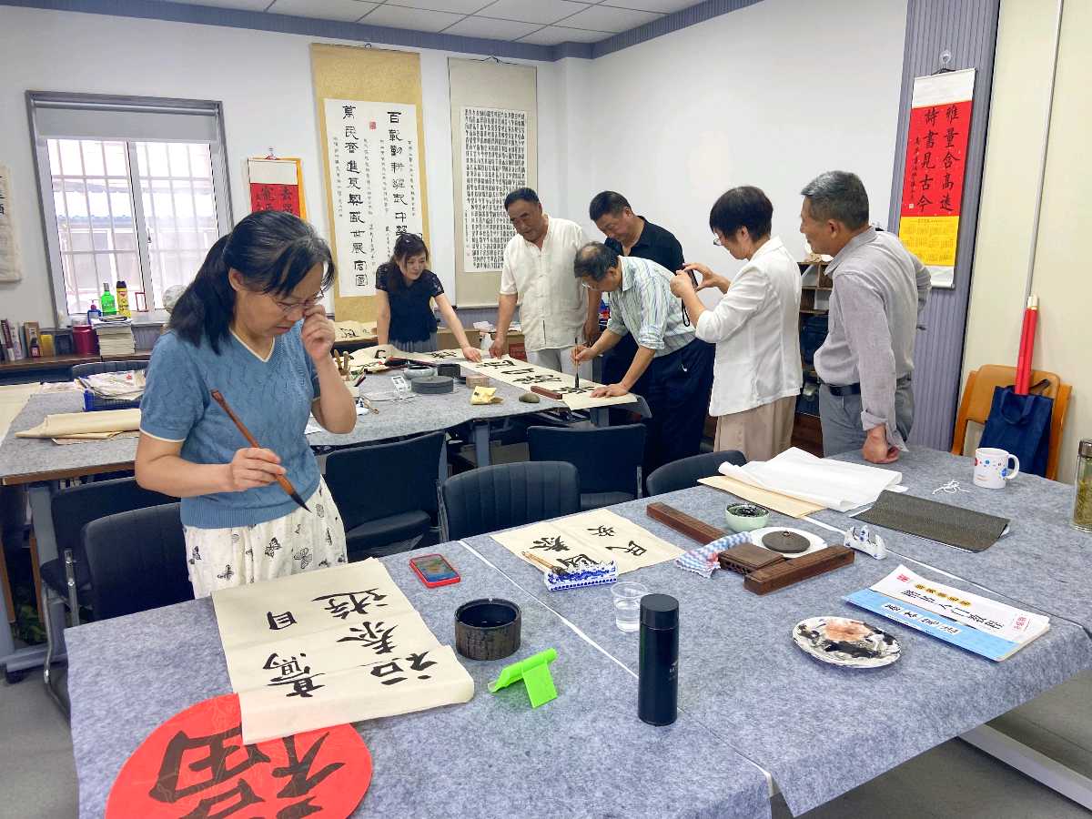 皖东发布｜皖东书画院“皖东寻韵 笔墨传情”第五次活动走进琅琊区高巷社区（图8）