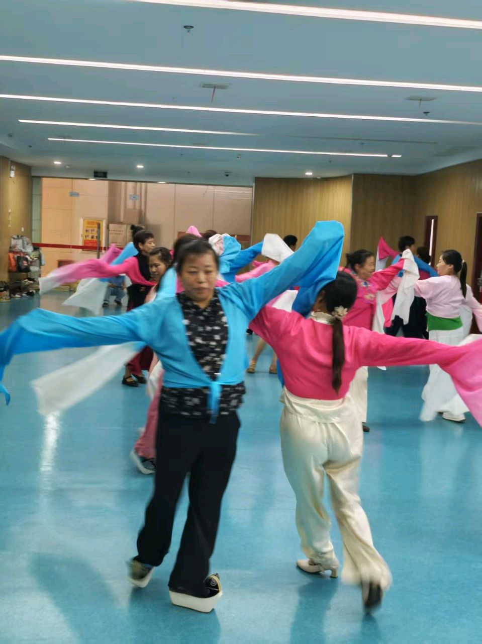 金色中国《银龄逐梦桑榆暖 学影相融乐未央》（图2）