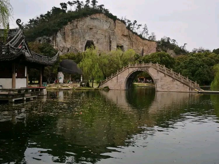 微型散文诗《百年鲁镇 一地风霜》（图2）