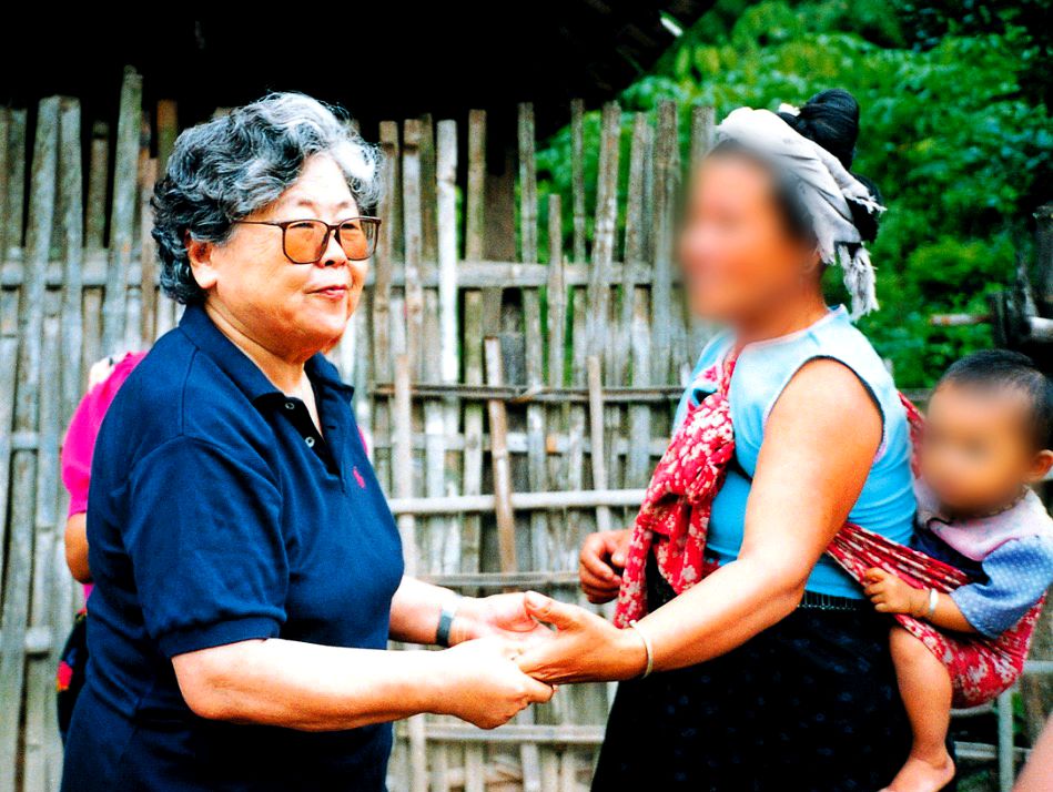 聆听 ‖ 合诵《你是一个顶天立地的人——献给“时代楷模”麻风病专家李桓英》作者/许木启 合诵/弘华 梦缘梦 配乐合成/弘华（图9）