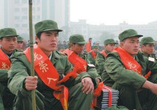 【都市头条向幸福出发编辑部】第908期 李炳天《边防•家乡》之三十三 选择(图3)